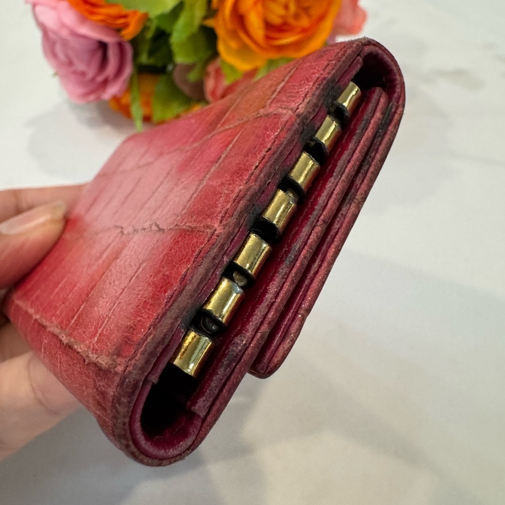 Authentic Miu Miu Pink Crocodile-Embossed Leather Key Case - Picture 3 of 11